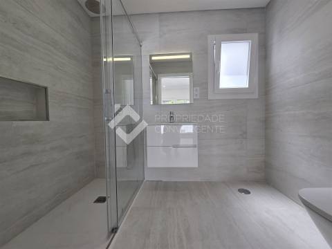 Moradia Isolada T4 com piscina - Azeitão