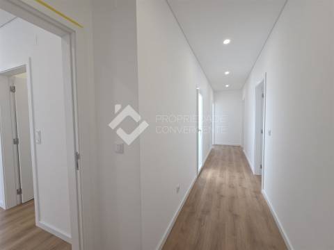 Moradia Isolada T4 com piscina - Azeitão