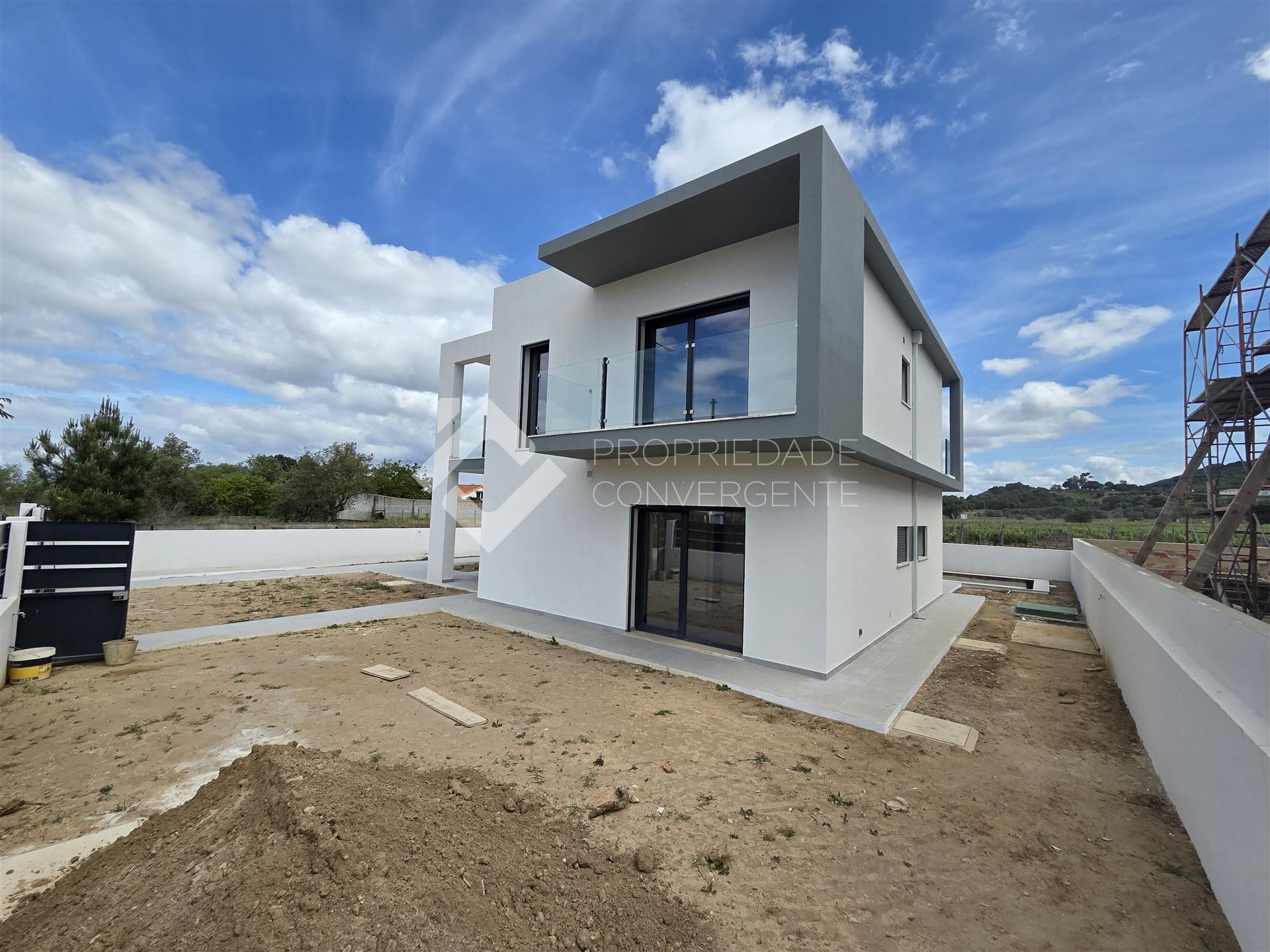 Moradia Isolada T4 com piscina - Azeitão