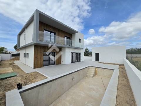 Moradia Isolada T4 com piscina - Azeitão