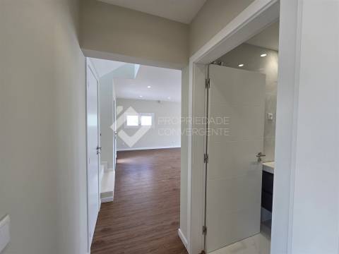 Moradia Isolada T4 com piscina - Azeitão