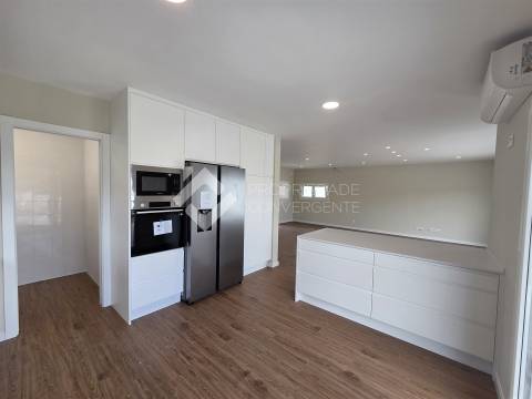 Moradia Isolada T4 com piscina - Azeitão