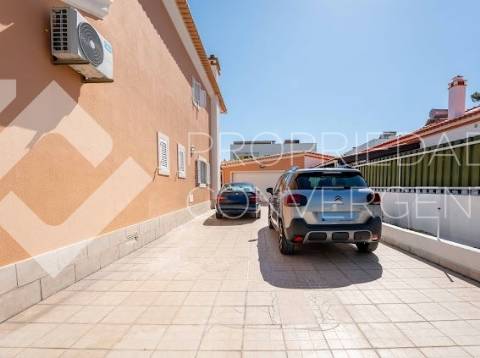 Moradia Isolada T5 com piscina - Azeitão