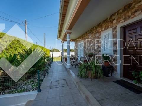 Moradia Isolada T5 com piscina - Azeitão