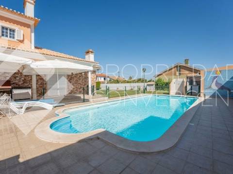 Moradia Isolada T5 com piscina - Azeitão