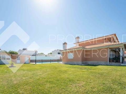 Moradia Isolada T5 com piscina - Azeitão