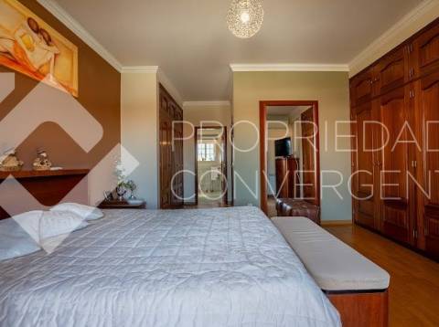 Moradia Isolada T5 com piscina - Azeitão