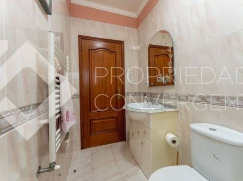 Moradia Isolada T5 com piscina - Azeitão
