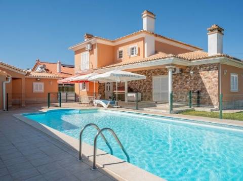 Moradia Isolada T5 com piscina - Azeitão