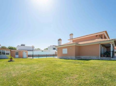 Moradia Isolada T5 com piscina - Azeitão