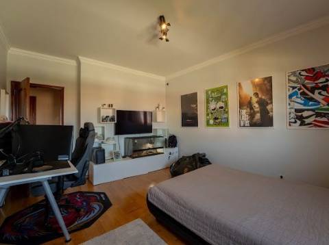 Moradia Isolada T5 com piscina - Azeitão