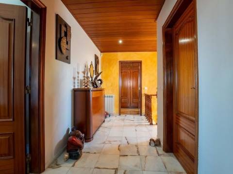 Moradia Isolada T5 com piscina - Azeitão