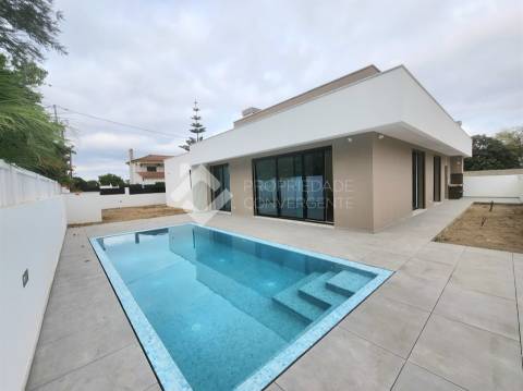 Moradia Isolada T3 com piscina - Azeitão