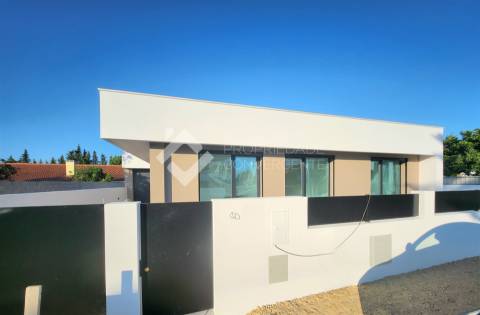 Moradia Isolada T3 com piscina - Azeitão