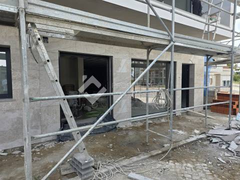 Apartamento T4 - Coina