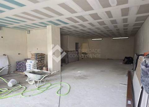 Apartamento T4 - Coina