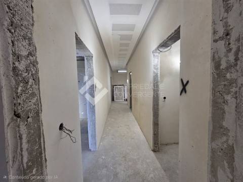 Apartamento T4 - Coina