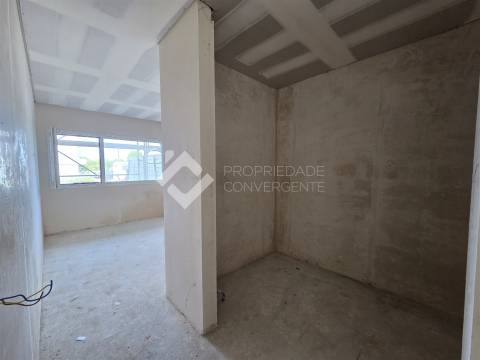 Apartamento T4 - Coina