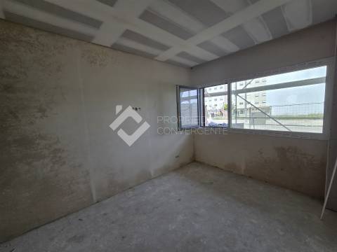 Apartamento T4 - Coina
