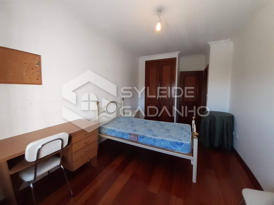 Quarto para estudante na ANIL próximo à Faculdade de Medicina da UBI