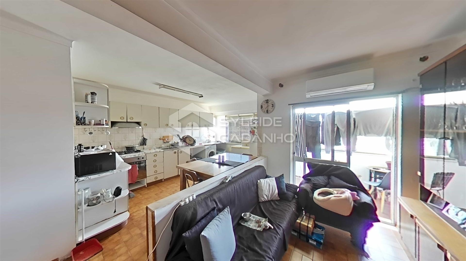 Apartamento T4 para VENDA na Calçada das Poldras, zona baixa da Covilhã