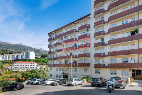 Apartamento T4 para VENDA na Calçada das Poldras, zona baixa da Covilhã