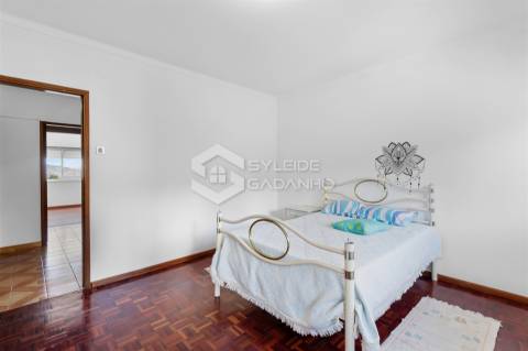 Apartamento T4 para VENDA na Calçada das Poldras, zona baixa da Covilhã