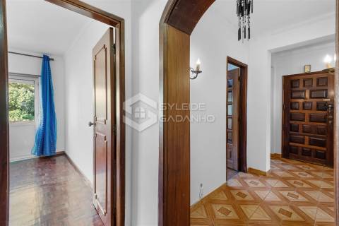 Apartamento T4 para VENDA na Calçada das Poldras, zona baixa da Covilhã