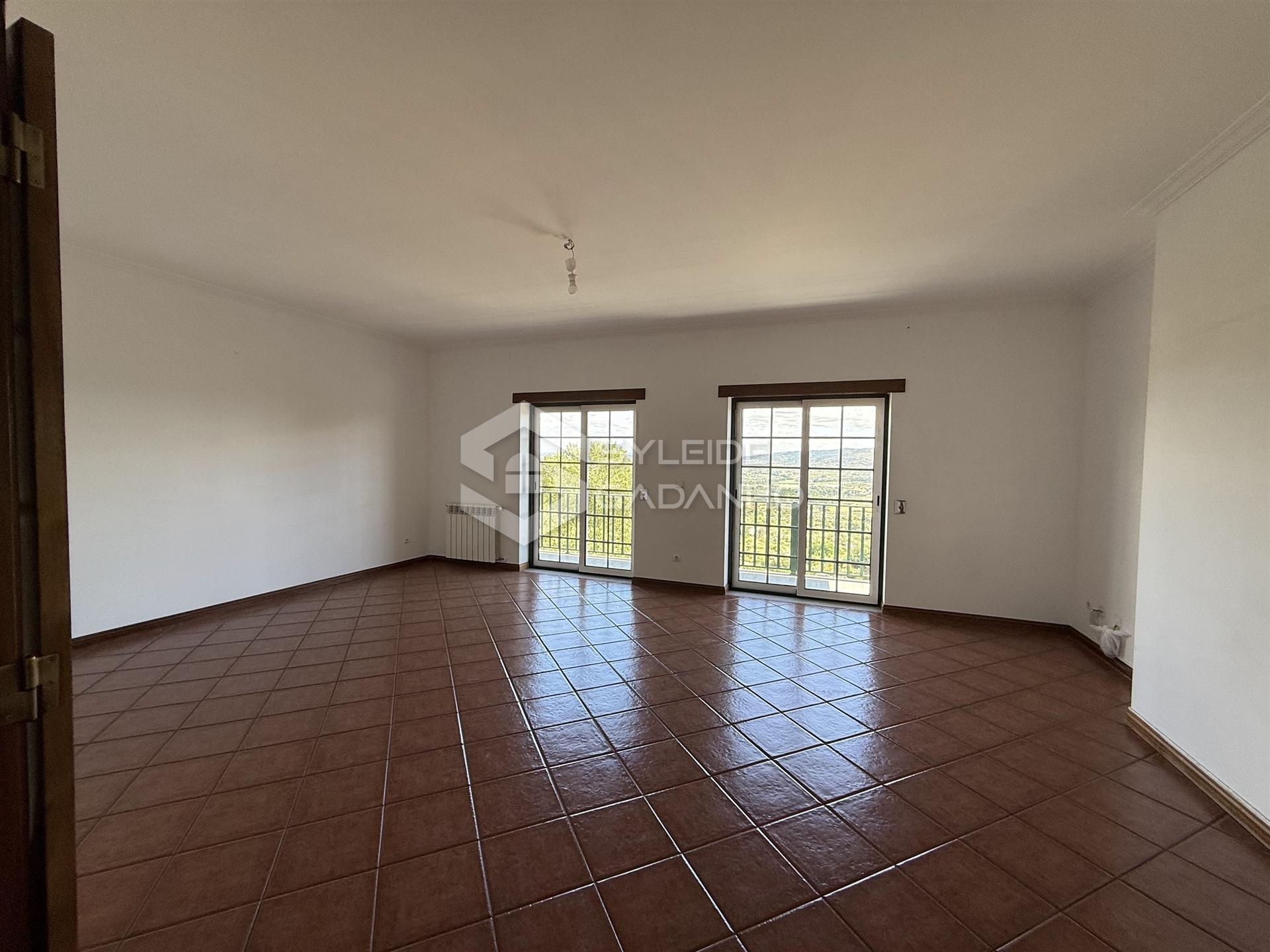 Apartamento T3 para Arrendamento no Tortosendo
