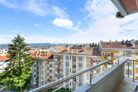 Apartamento T3 à Venda na Covilhã - Bloco Estrela