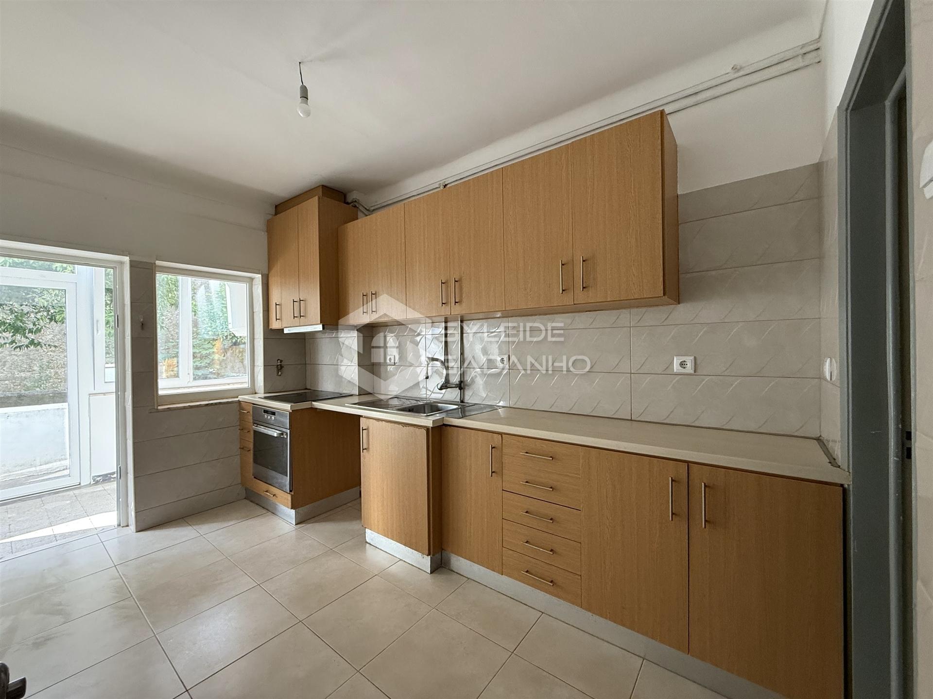 Apartamento T4 para ARRENDAMENTO na Covilhã