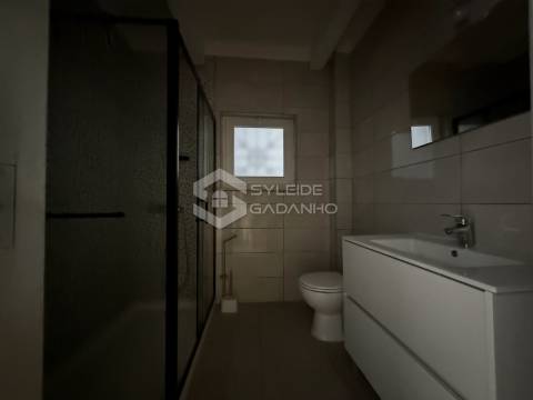 Apartamento T4 para ARRENDAMENTO na Covilhã