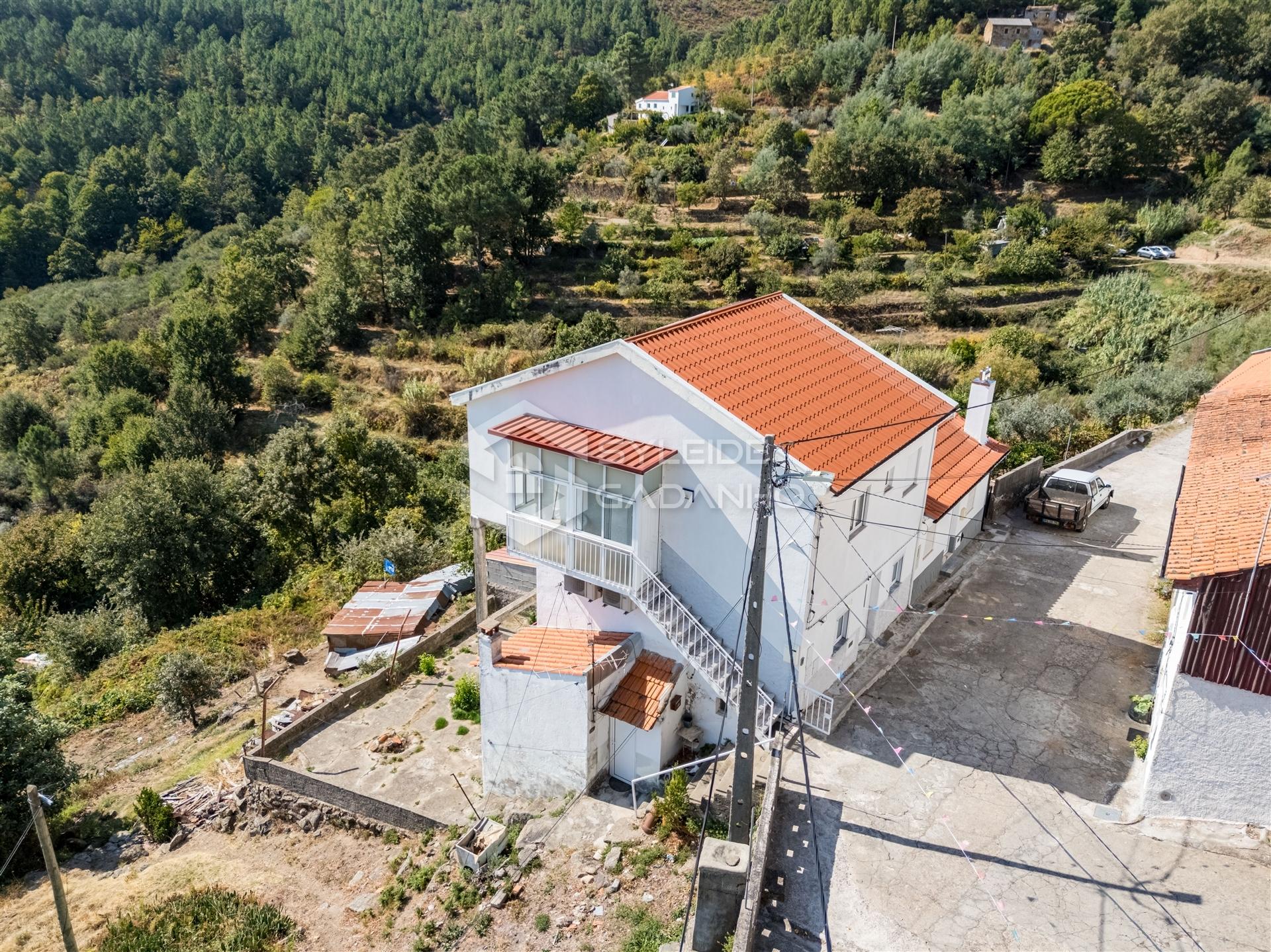 Prédio T4 Venda em Tortosendo,Covilhã