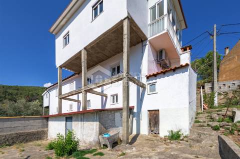 Prédio T4 Venda em Tortosendo,Covilhã