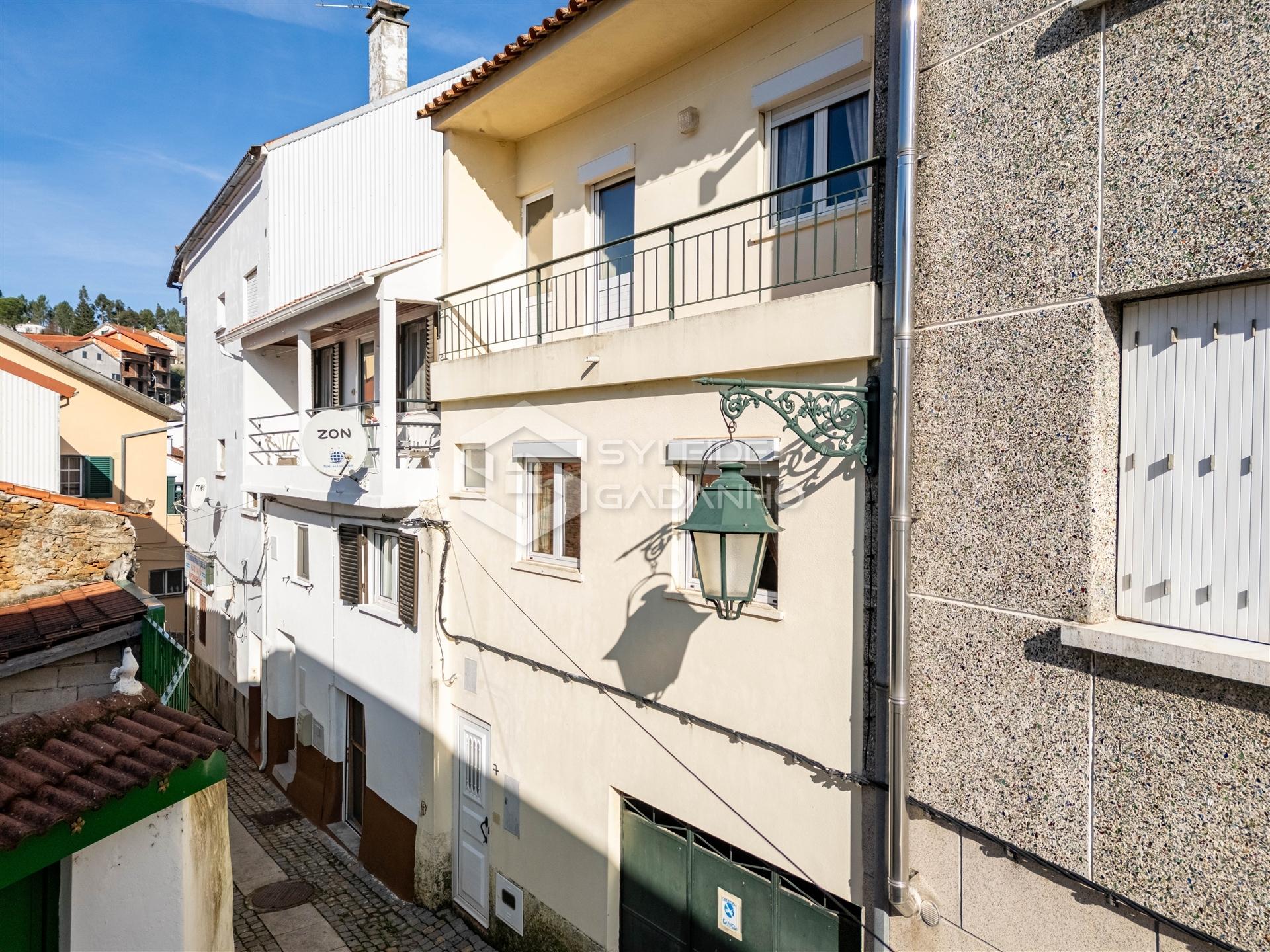 Moradia em Banda T2 Venda em Barco e Coutada,Covilhã