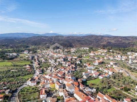 Moradia em Banda T2 Venda em Barco e Coutada,Covilhã