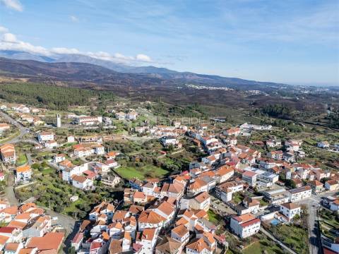 Moradia em Banda T2 Venda em Barco e Coutada,Covilhã