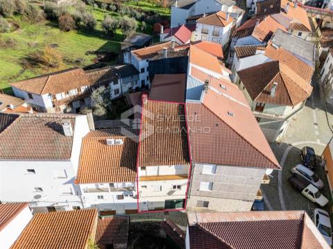 Moradia em Banda T2 Venda em Barco e Coutada,Covilhã