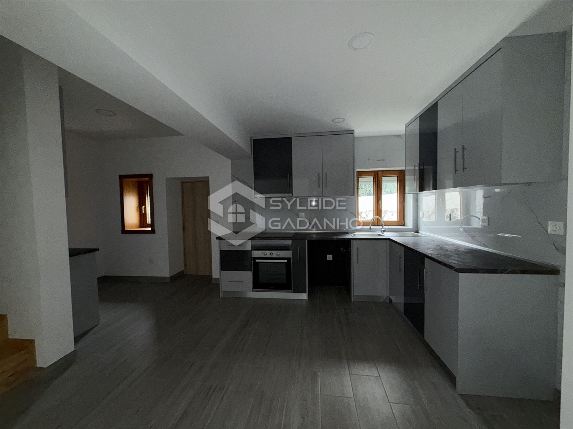 Apartamento T4 Arrendamento em Tortosendo,Covilhã