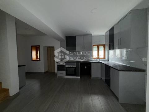 Apartamento T4 Arrendamento em Tortosendo,Covilhã