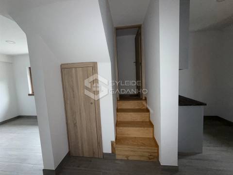 Apartamento T4 Arrendamento em Tortosendo,Covilhã