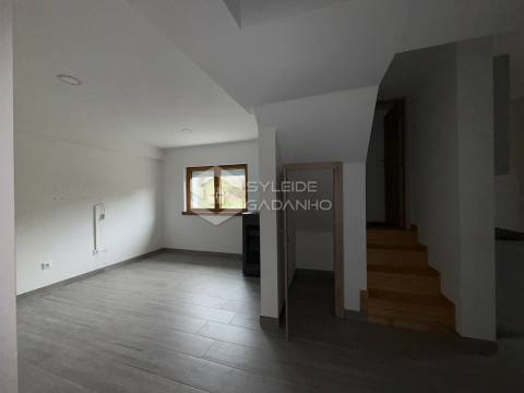 Apartamento T4 Arrendamento em Tortosendo,Covilhã