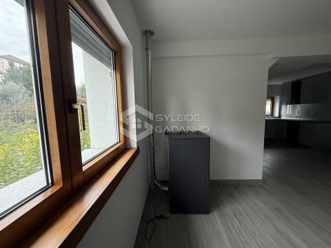 Apartamento T4 Arrendamento em Tortosendo,Covilhã