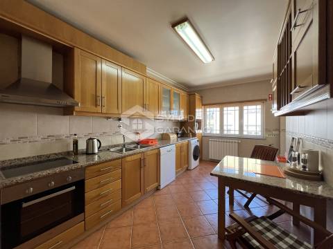 Apartamento T3 Arrendamento em Fundão, Valverde, Donas, Aldeia de Joanes e Aldeia Nova do Cabo,Fundão