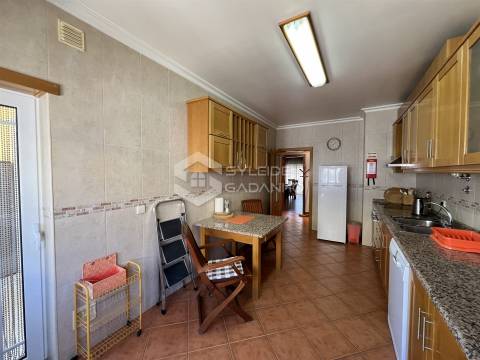 Apartamento T3 Arrendamento em Fundão, Valverde, Donas, Aldeia de Joanes e Aldeia Nova do Cabo,Fundão