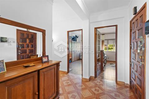 Apartamento T4 para VENDA na Calçada das Poldras, zona baixa da Covilhã