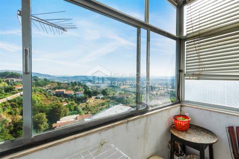 Apartamento T4 para VENDA na Calçada das Poldras, zona baixa da Covilhã