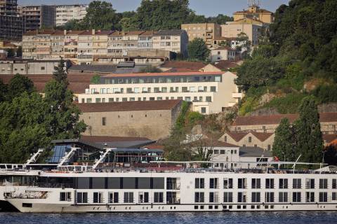 Apartamento T2 com vista para o Rio Douro