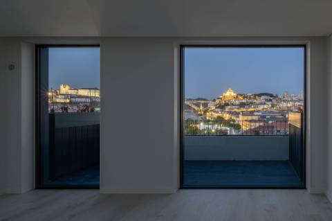 Apartamento T2 com vista para o Rio Douro