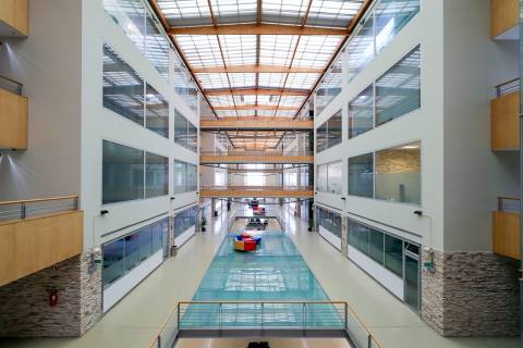 Escritório em Gaia, no Edifício do ISLA, com rendimento